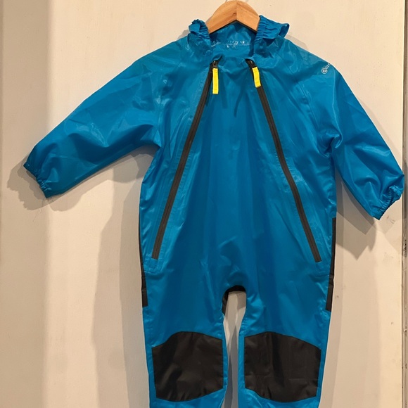 Size 4 Rain Suit - Picture 2 of 7